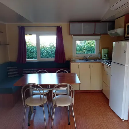 Campsite Le Bel Air Mobil Le Figuier 6 Personnes Limogne-en-Quercy